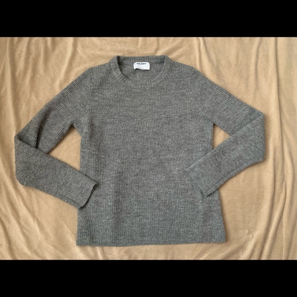 Old Navy Sweaters - Old Navy crewneck sweatshirt size small